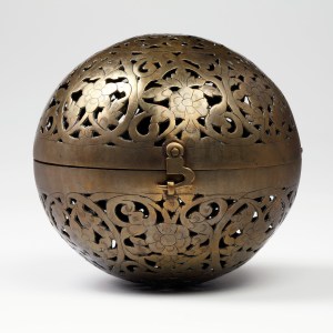 Spherical hand warmer, brass middle east 18th - 19th C.